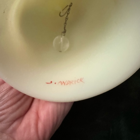 Fenton custard hand painted signed bell - Picture 5 of 5